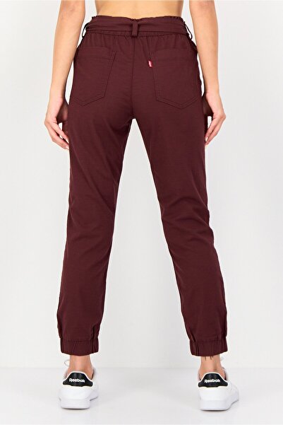Levi's Women Belted Regular Fit Solid Jogger Pants, Pale Maroon
