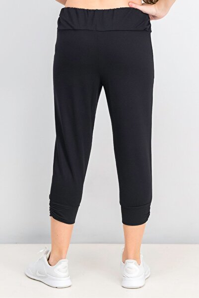 Tchibo Women Regular Fit Plain Capri Trousers, Black