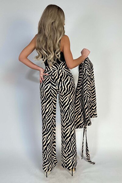 WildFashion Elegant 2-piece suit, jacket and trousers with zebra print H753-100