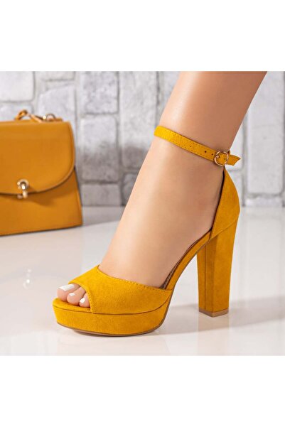 BMoD Sandale de damă din piele întoarsă galbenă cu toc și platformă MOD09681
