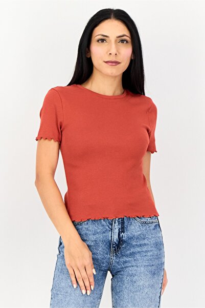 Levi's Women Round Neck Short Sleeve Plain T-shirt, Dark Rust