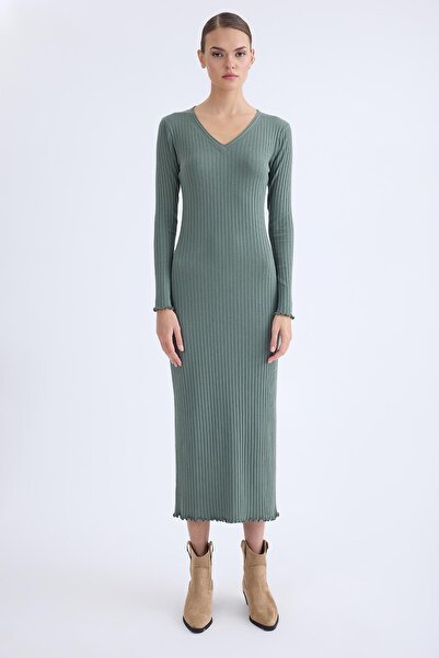 Vitrin Φόρεμα με μακρύ μανίκι με λαιμόκοψη σε σχήμα V