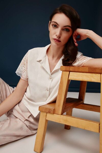 Bonnie Clyde Beige Elegant Lace and Polka Dot Detail Shirt Collar Pajama Set 2-Piece Boxed - Nrhyt30Z01D0Ghec-Bej