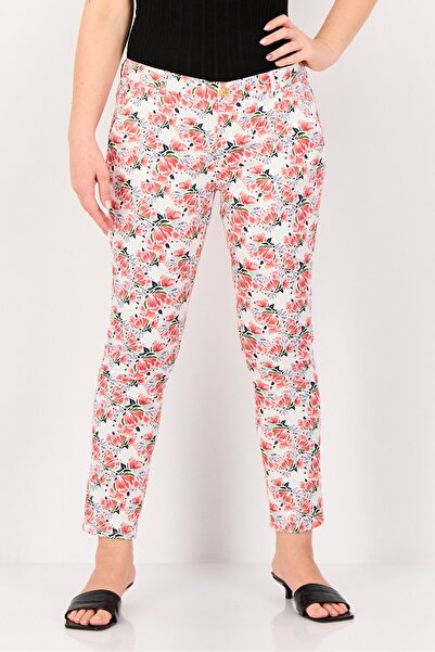 Reiko Women Cropped Fit Floral Print Chino Pants, Multicolor