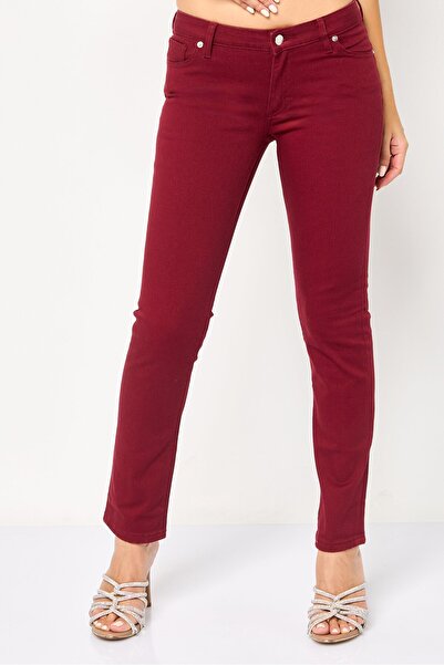 Lacoste Women Slim Fit Solid Stretchable Denim Jeans, Maroon