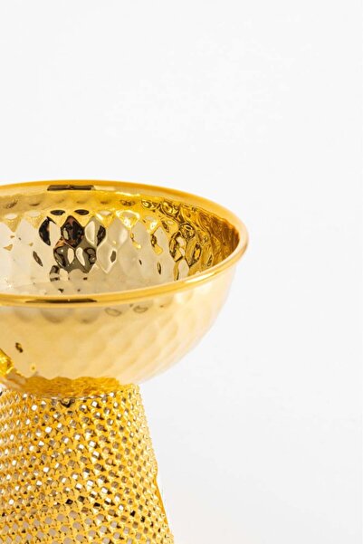 Bin Shihoun Date with a golden base and a golden cover