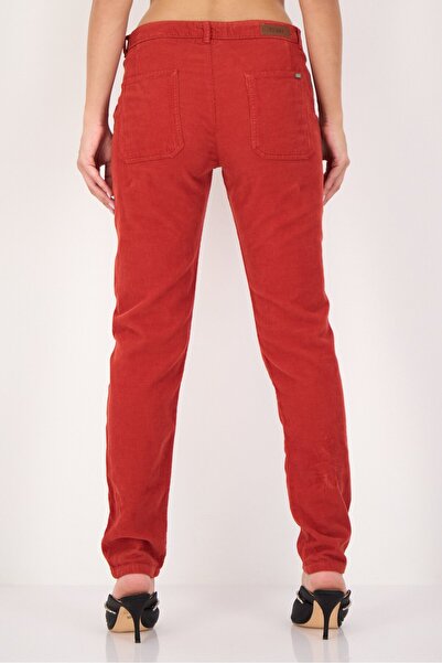 Reiko Women Regular Fit Mid Rise Textured Corduroy Pants, Red