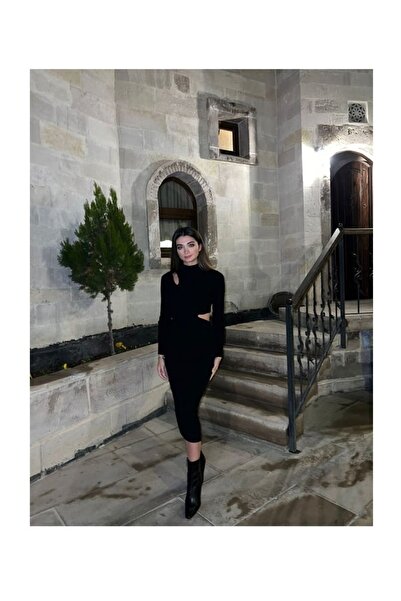 GAMZE ALPTEKİN Black Knitwear Dress with Low Waist and Neckline