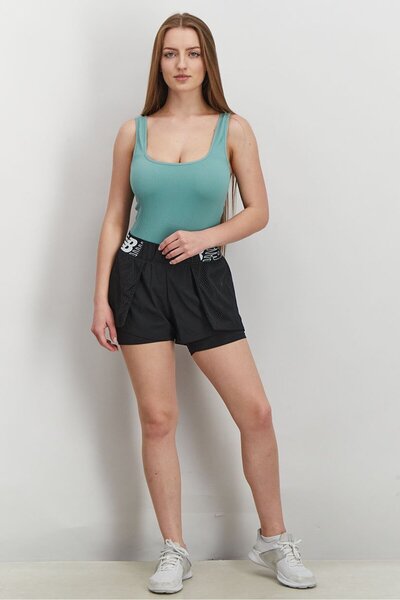 New Balance Women Athletic Fit Relentless 2 in 1 Shorts, Black