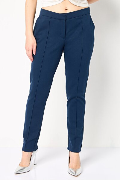 Lacoste Women Regular Fit Solid Chino Pants, Navy
