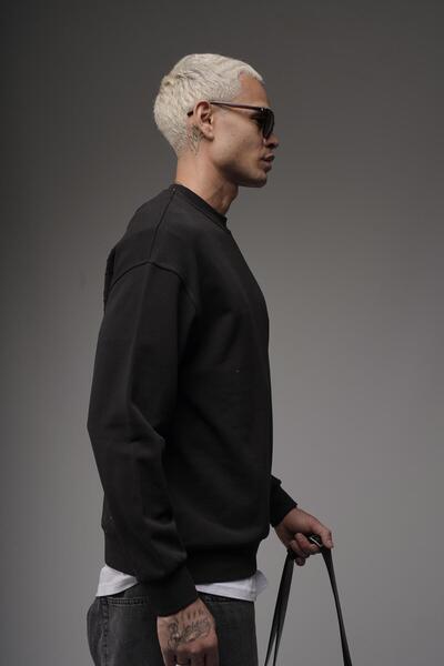 king brich Crew Neck Oversized Sweatshirt with Stork Print on the Back and Embroidery