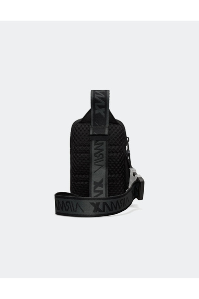 Nike Sportswear Essentials Cross-Body Unisex Bag (1L)