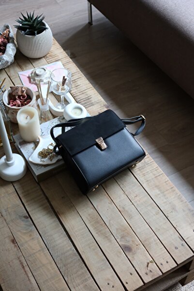 Moom Bag Women's Black Suede Cover Detailed Adjustable Strap Shoulder Bag