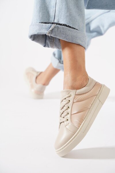 Moda Pie حذاء رياضي نسائي من يازيلاس باراشوت فرونت ستون باللون البيج