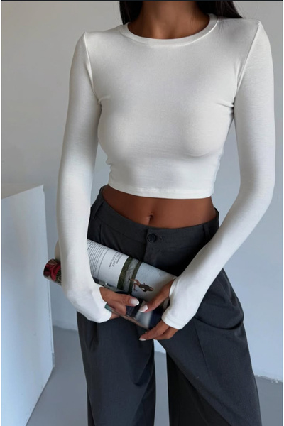 BE CHİC Women's Crop Bluz with Circular Neck, Finger-Hole Detail, Soft Touch Modal Fabric, Ml99371