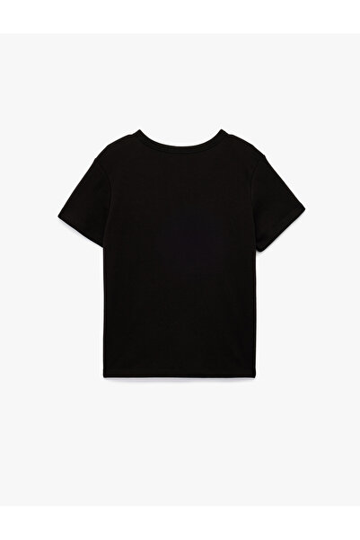 Koton Μπλουζάκι με κοντό μανίκι με λαιμόκοψη και λεπτομέρεια από βαμβακερή καρφίτσα