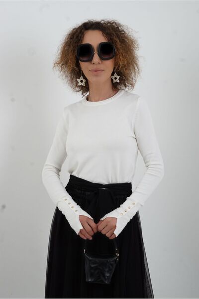 Zelish My Sister Pulover ecru cu decolteu în formă de O