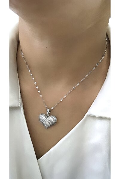 VNS Accessories قلادة على شكل قلب فضي مع حجر فولاذي
