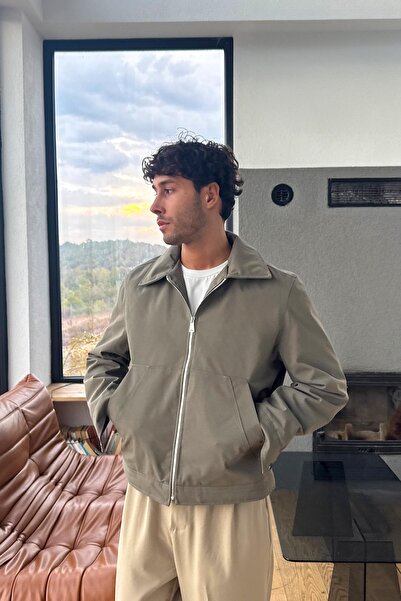 Flaw Wear Front Pocket Detail Zippered Jacket