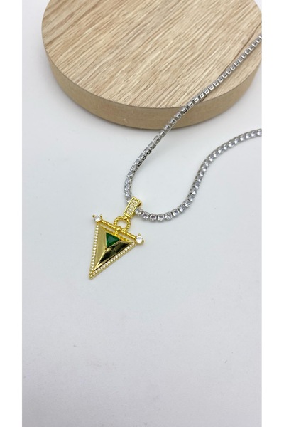 Medisa Jewelry قلادة موديل مثلث من حجر الزركون وحجر الممر المائي الأخضر