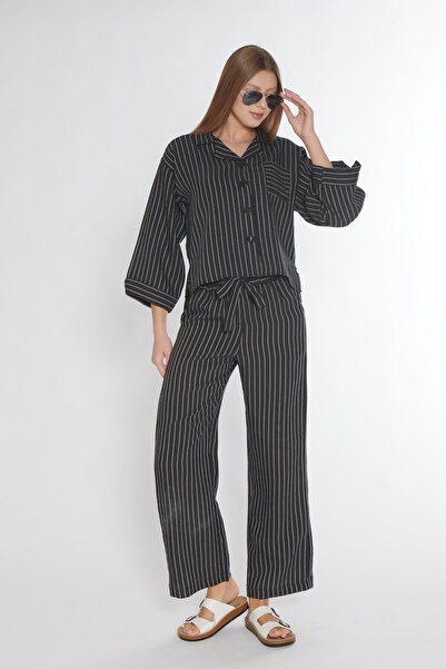 FLZ BOYDAN DÜĞMELİ KETEN DOKUMA SİYAH BOYUNA ÇİZGİLİ PİJAMA TAKIMI 88-117