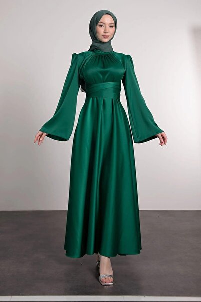 Suedcollection İspanyol Kol Beli Dolamalı Saten Abiye Elbise 583163 Zümrüt
