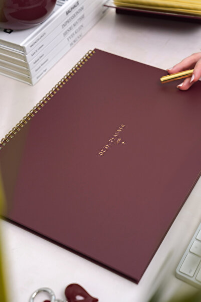 Matt Notebook 2026 Masaüstü Planlayıcı Takvim 25x35 cm - Bordo