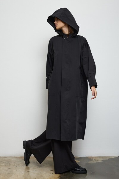 QANU Hooded Oversize Raincoat Black