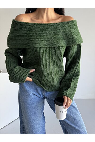 Bracha Madonna Collar Standard Size Comfortable Fit Ribbed Women's Knitwear Sweater