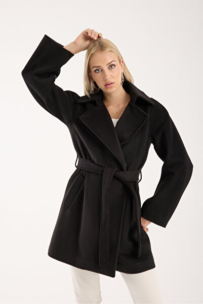 ŞEYDA ERTEM معطف صوف أسود فوق الركبة