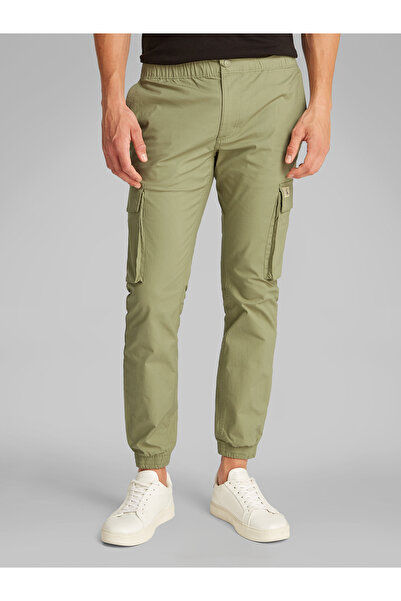 Calvin Klein Men Nordic Dust Skinny Cargo Pants