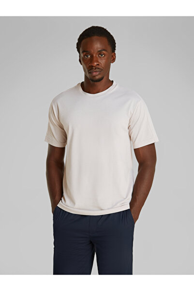 Calvin Klein Men Dove Thermo Tech Pique Crew Neck T-Shirt