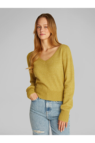 Calvin Klein Women Willow Fluffy Yarn V-Neck Cotton Knit Sweater
