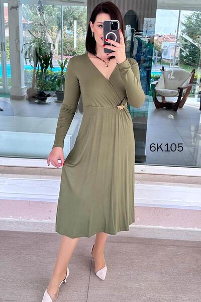 İnce Topuk فستان من القماش الكريستالي ذو ياقة مزدوجة ومشبك 6k105