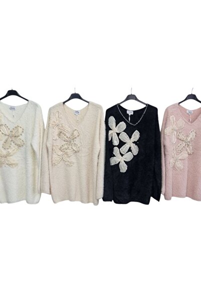 GLAMSI Fluffy angora sweater with appliquéd accessories