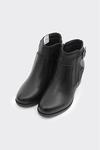 derinet Kısa Topuklu Hakiki Deri Fermuarlı Kadın Bot