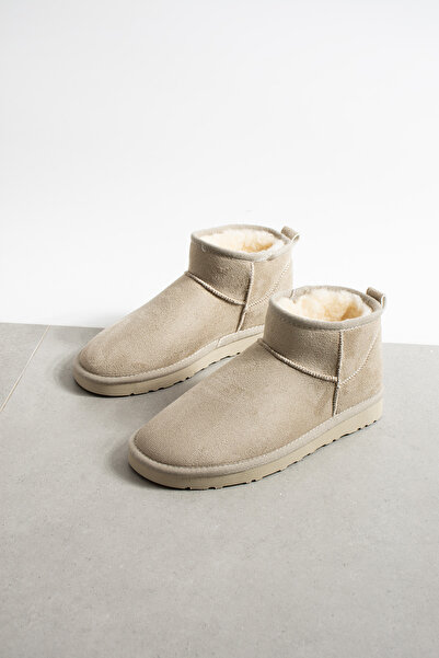 LORENN SHOES Ultra Mini Bej Süet İçi Kürklü Düz Taban Kadın Bot
