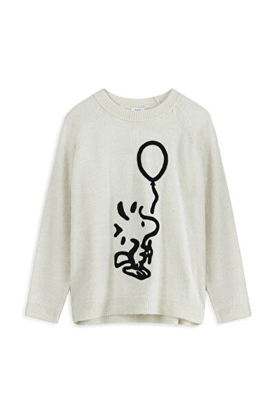Twist Contrast Embroidered Sweater