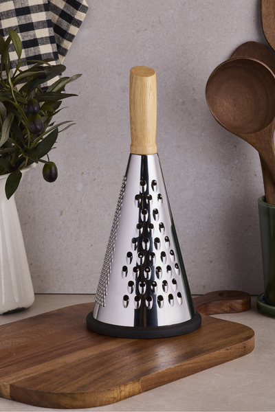 Perotti Grattugia Bambu Saplı Rende 23 cm Kaymaz Tabanlı Ergonomik Konik Form Mutfak Rendesi