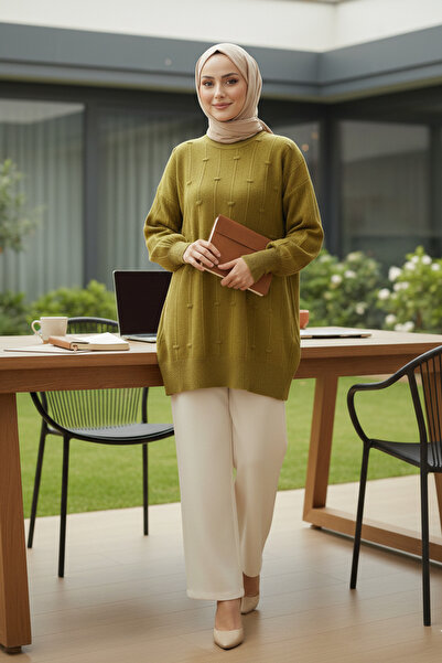 FERHEL سترة تريكو ناعمة وفضفاضة بتفاصيل منقوشة وخطوط عند الركبة