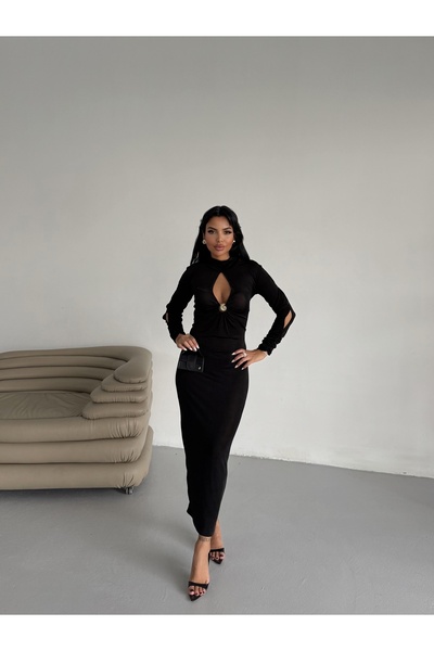 PASSİONE MİA Low-Cut Dress with Front Drop Accessories