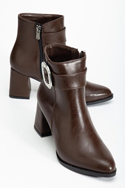 Dilimler Ayakkabı Brown Women's Thick Heeled Boots with Stone Buckle Pointed Toe