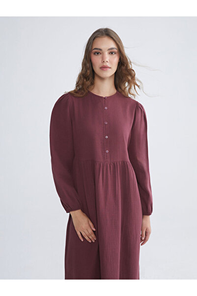 LC Waikiki New season from güli̇s gi̇yi̇m: burgundy crew neck textured muslin...