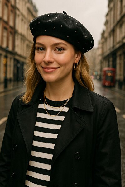 FELLMENS Black Painter's Beret with Pearls and Stones