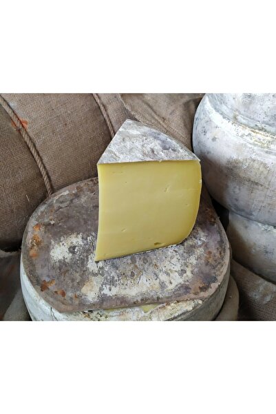 ERZURUM YÖRESEL SÜT ÜRÜNLERİ Eski Erzurum Kaşarı