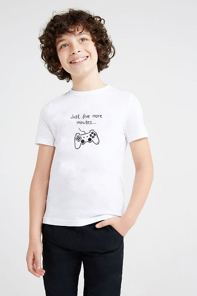 QIVI Tricou alb cu imprimeu Just Five Minutes pentru băiat