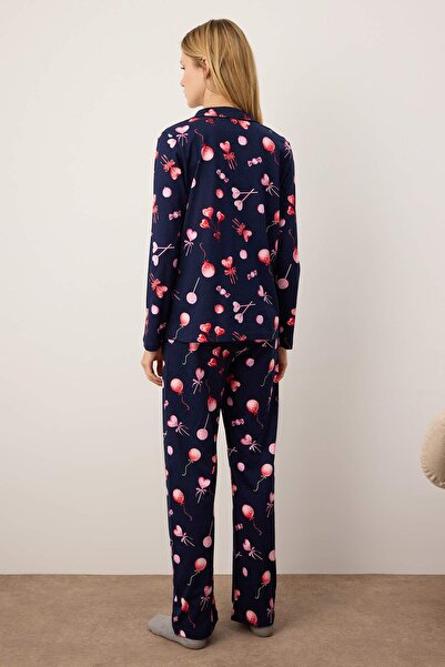 Trendyol Collection Marineblaues Herz-Strick-Pyjama-Set aus 100 % Baumwolle THMAW25PT00141
