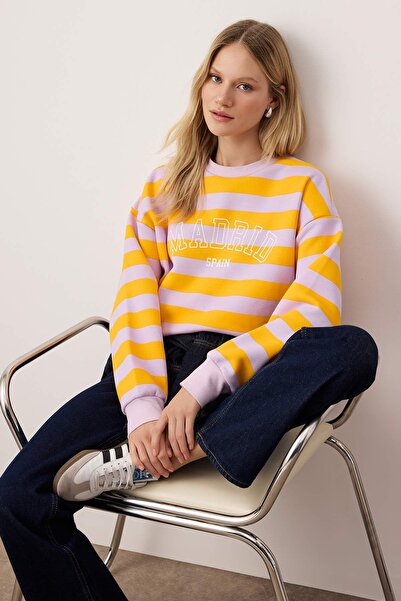 Trendyol Collection Multi-Colored Regular/Normal Fit Knitted Sweatshirt Twoaw26Sw00212
