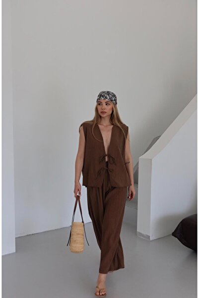 Laluvia Barna Samantha nyakkendős mellény nadrág szett