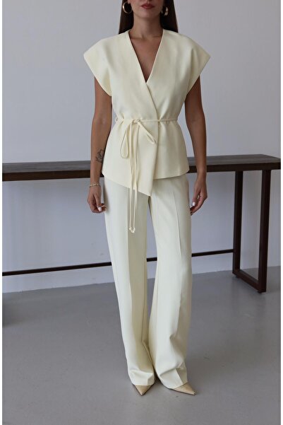 Laluvia Light Yellow Juana Vest and Pipe Leg Pants Set